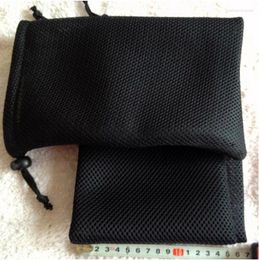 Sachets de bijoux 200pcs Sacs en mailles noires Cadeau petit cordon de crampon 16 25cm de poussière pour l'emballage par DHL