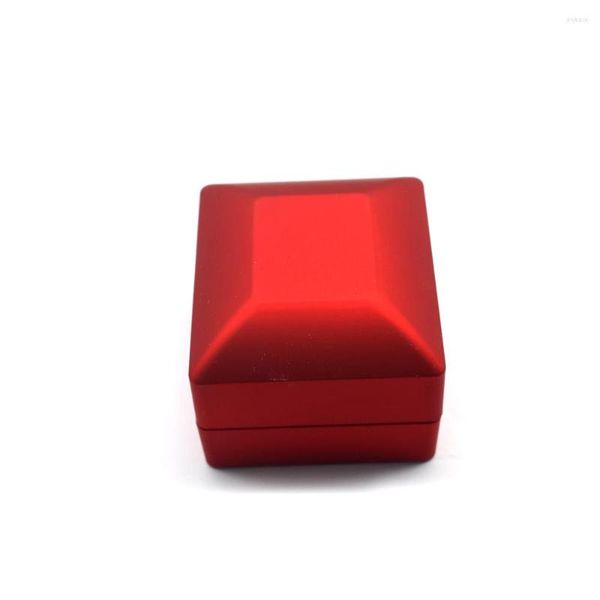 Bolsas de joyería 2023 Est Caja de anillo de bodas con luces LED Pulsera roja Pantalla de exhibición