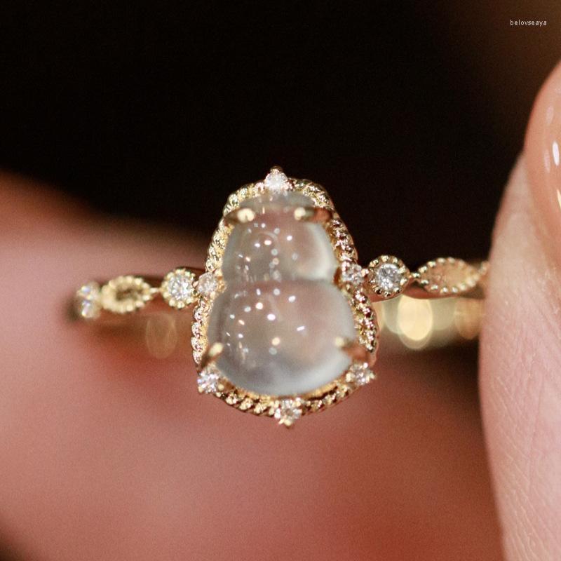 Smyckespåsar Chalcedony Gourd -Permeable Ring Gold -Plated Moonstone Fashion Versatile Simple Design.