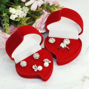 Bolsas de joyería Anillos de boda dobles 12 piezas Venta al por mayor Caja romántica Terciopelo Forma de corazón Rosa roja Exhibición de flores Embalaje de regalo