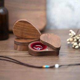 Bijoux pochettes de coeur en forme de bague de fiançailles en bois de noyer couvercle magnétique rangement de boucles d'oreille durable