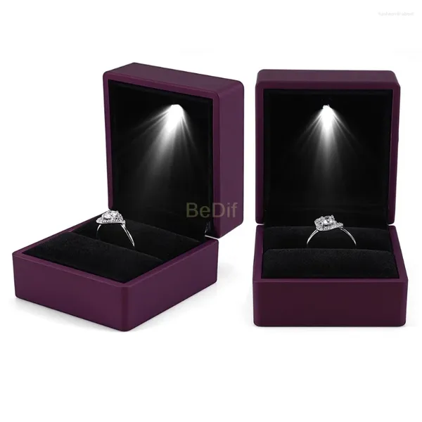 Bolsas de joyas Led Light Ring Box Box Stand Soft Fince Banning Case de arete Show Organizador de bodas Almacenamiento de regalos de regalo