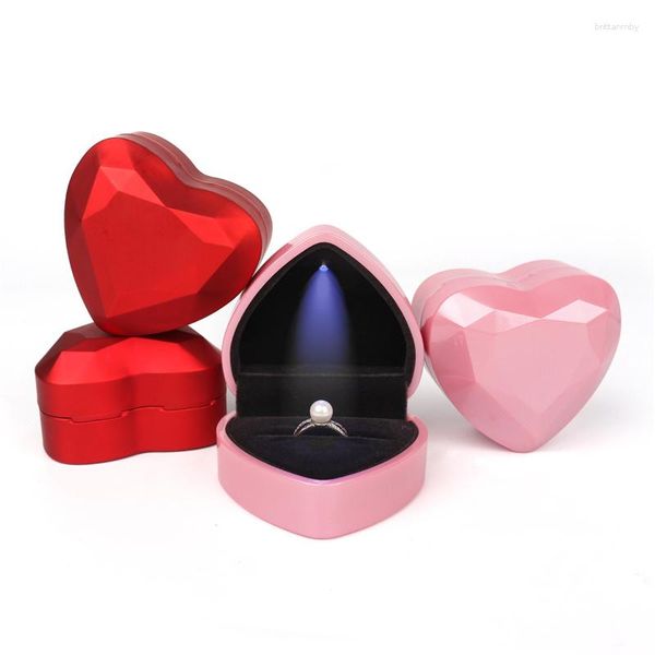 Bolsas de joyería de lujo en forma de corazón luz LED anillo de bodas/collar caja de regalo de alta calidad cara de diamante suave felpa