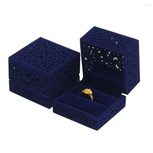 Sieraden zakjes krassendichte flock case winkels bruiloft opslag gesneden verloving cadeau elegante voorstel ringbox trouwen