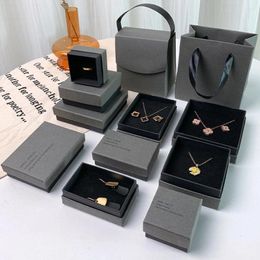 Sachets de bijoux Box Box Earnail Bracelet Collier Gris Black Paper Affichage Base Organisateur