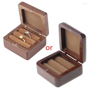 Pochettes à bijoux en bois massif, boîte carrée à Double anneaux pour le rangement de la cérémonie de mariage, porte-bague de fiançailles en bois, présent