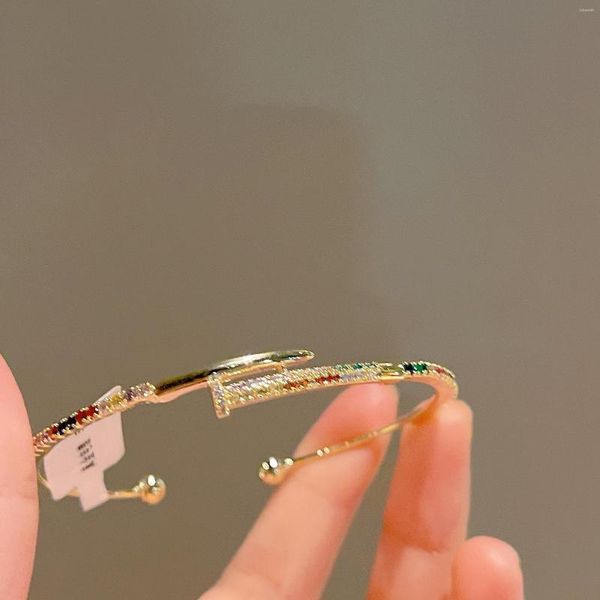 Bolsas de joyería Moissanite sintético Color de diamante Micro-incrustado plateado Pulsera de circón de oro real con sentido de alto grado y exquisito