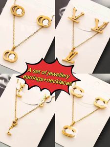 Sieraden sets 18k goud vergulde stud oorbellen luxe merkontwerper hangers kettingen roestvrijstalen letter choker hanger ketting