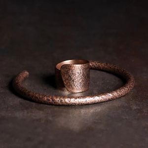 Ensembles de bijoux Manchette Bracelet en cuivre massif Rustique Métal Oxydé Punk Bracelet Viking Fait à la main Unisexe Couple Accessoires Menottes 240130