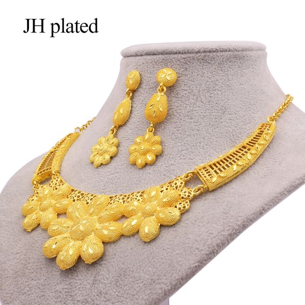 Conjuntos de joyas para mujeres Dubai Collar de color dorado Boda india africana Regalos de esposa nupcial Collar Pendientes Conjunto de joyas de fiesta 201215
