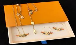 Jewelry Sets Lady Women Brass Multicolor Crystal Essential V California Suez Wings Vpilado de 18 km Pulsera de collar de oro Earr2471552