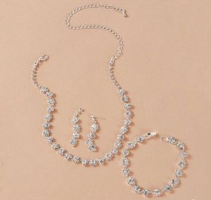Sieraden sets dames zilveren vergulde bling bruid zilveren diamant ingelegde ketting oorbel armband driedelige N55676277136