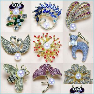 Paramètres de bijoux New Pearl Brooch Rhingestone for Women Fashion Accessoires DIY Pins de Noël