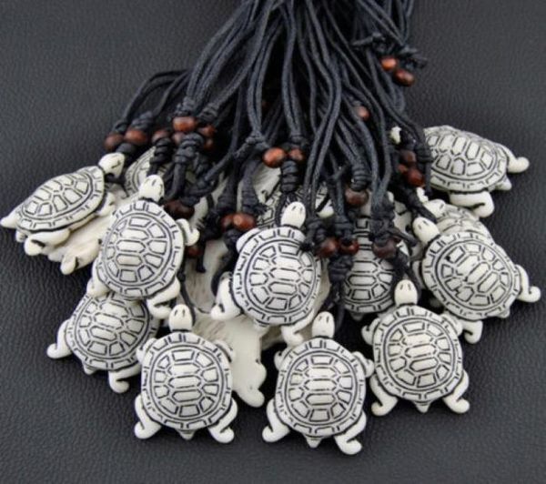 Bijoux entier 12pcslot hommes femmes 039s yak os sculpté belles tortues de mer blanches charmes colliers pendentifs cadeaux mn3309087768