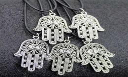 Bijoux Lots entiers 50pcs vintage Lucky Alloy Fatima Hand Hamsa Pendants Charms Amulet Evil Eye Colliers Gift For Men Women HJ7793914