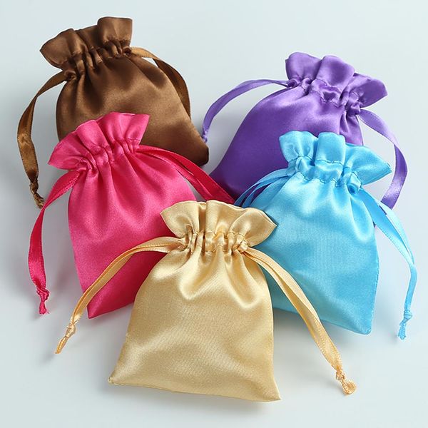 Bijoux En Gros 50pcs Soie Satin Bijoux Pochettes Sac À Cordon avec Ruban Lipgloss Cosmétiques Stockage Personnalisé Parti Cadeau Emballage Sac