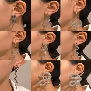Stud sieradenpaar unisex slangvormige oorbellen punk piercing metaal wikkeling naja oorbellen mode geschenken k1