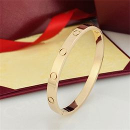 Jewlery designer Bangle épais bracelets en or pour les femmes charmants bracelets élégants à la mode en argent plaqué Gros Jewelris luxe mode chirstmas Gift