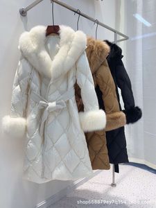 Jiaxing Pinghu High-End Down Jacket 2023 Winter Nieuwe Franse stijl Fox Collar-merk Dameskleding
