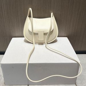 JIL Saddle Bag SANDAR Bolso de Mujer de Cuero Genuino a la Moda Mini Retro Media Luna Bolso Bandolera de un Solo Hombro con Solapa Bolso de Mujer Blanco marrón