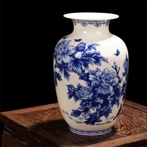 Jingdezhen Vases en porcelaine bleu et blanc Vase en porcelaine à os fin pivoine décoré Vase en céramique de haute qualité LJ201208156j