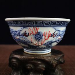 Jingdezhen céramique bleu et blanc sous glaçure rouge relief double dragon motif bol collection ornements