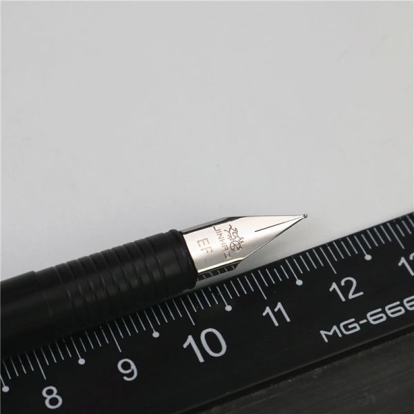 Jinhao Small Black Rod Fountain Pen EF 0,38 mm Tire simple et porte-stylo en métal à la mode