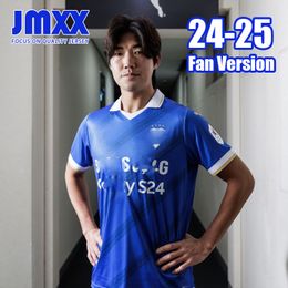 JMXX 24-25 Suwon SS Bluewings Jerseys Home Away GK GOST GENEREUR J LAGUE JAPON MEN MAN MAN FOOTBALLES UNIFICALES PUSTUCTIONS THIRT THIRT 2024 2025 Version de fan