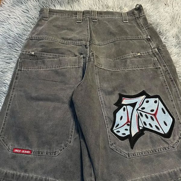 JNCO Número 7 Dados Gráfico Bordado Jeans Shorts Hombres Mujeres Hip Hop Vintage Baggy Black Denim Shorts Y2K Gothic Knee Pants 240320