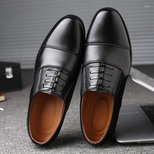Joint formel trois chaussures 338 marche en cuir pour hommes couvre-pieds affaires décontracté pointu respirant dentelle 690