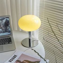 Joylove Girl Bedside Lamp Bedroom Lollipop Table décorative Bauhaus post moderne minimaliste Nordic rétro lampes en verre 240523