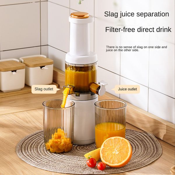 Juicers Mini Slow Juicer Schroef Koude Pers Extractor Gepatenteerde FilterFree Elektrische Fruit Groente Machine ModlePortabable 230616
