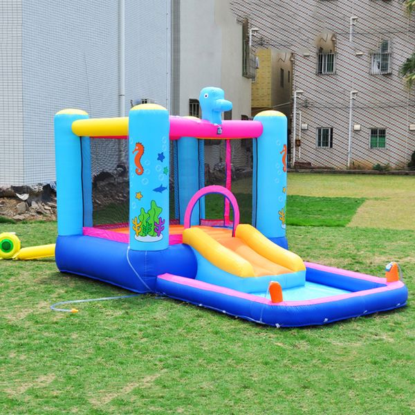 Castillo de salto con agua Parque acuático inflable Casa Puente de salto con piscina Piscina de bolas Castillo húmedo y seco Jugar al aire libre Diversión en el jardín Fiesta en el patio trasero Tema de caballito de mar