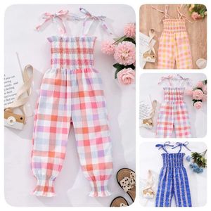 Jumpsuits 2024 Plaid Jumpsuit Childrens and Girls Tight Pitting Cleren 3 4 5 6 7 8 Summer Suspender Fashion Casual schattig Baby Girl Game Kleding Childrens ClothInfepo