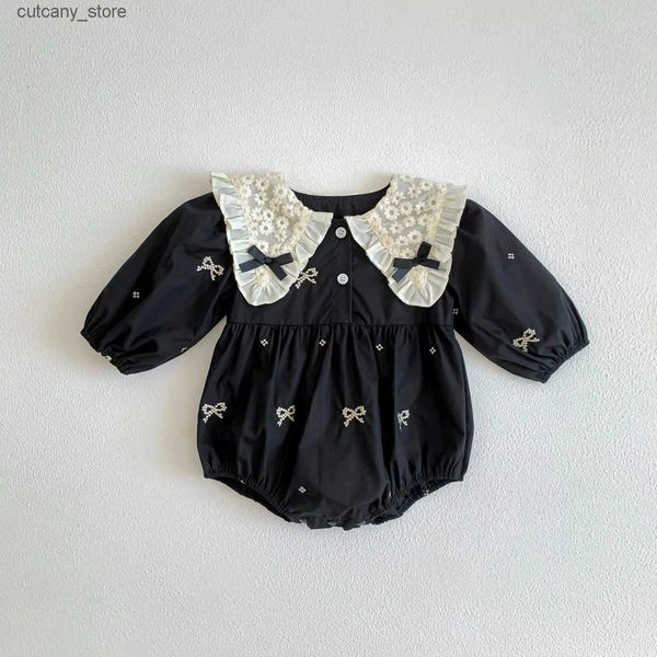 Monos primavera nuevo cuello de encaje mameluco para bebé infantil negro flor mono niñas mono de algodón ropa L240307