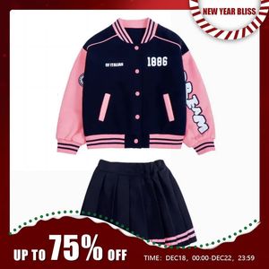 Junior Girls Automne Baseball Costumes Veste plissée Jupe plissée 2 PCS Tenues Uniform scolaire Ensembles Sports Kids Sports Casual Clothing 7 14y 231221