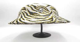 Chapéu de pescador canguru masculino e feminino kangol novo padrão de leopardo tigre cúpula bacia sapo designer q07037071393
