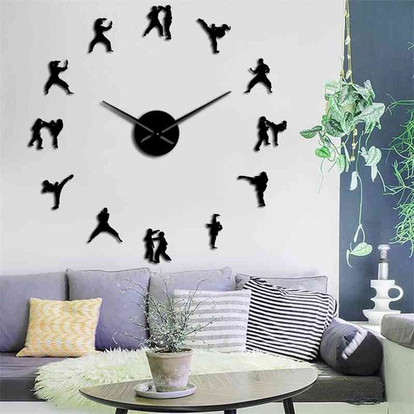 Karate Taekwondo Grande DIY Reloj de pared Atleta Luchando Espejo Pegatinas de pared Reloj de pared Relojes Sala de estar Decoración Horologe 210401
