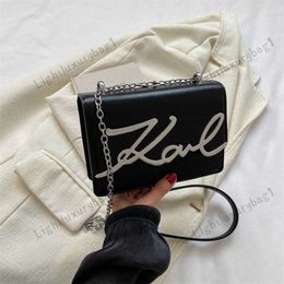 Karl kleine vierkante tas designer ketting Crossbody tassen vrije tijd boodschappentas mode eenvoudige gepersonaliseerde k/kenmerkende kleine schoudertas 240318