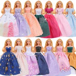 Kawaii 14 articles / lot Handmade Princess Party Robe 30cm Girl Doll Clothing Accessoires Little Girl Princess Dol Doll Children Toy Gift For Girls