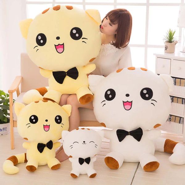 Kawaii big face chat peluche toys mignons en peluche animaux à nœud papillon