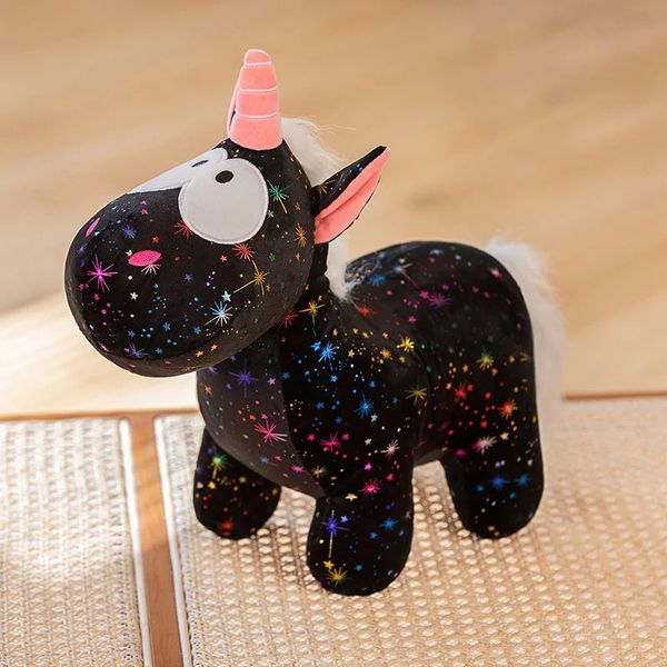 Kawaii Black Angel Unicorn Plush Doll Preciosos animales de peluche Peluche Toys Decoración para el hogar Regalos de cumpleaños para novias Niños Niñas 240202