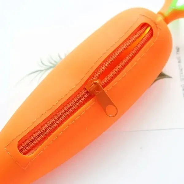 Kawaii – étui à stylos en Silicone en forme de pain, carotte, grande capacité, sac individuel amusant, cadeau pour enfants, fournitures de papeterie scolaires mignonnes