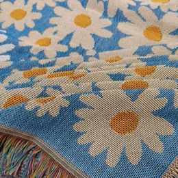 Kawaii Camp Bedcover Bedspread Daisy Floral Tapestry Tapestry Sofá Piso de tapa de la cubierta bohemia Manta para la cama Fundas de sofá