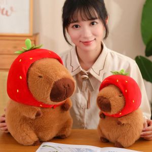 Kawaii Strawberry Hat Capybara Plush Toy Chicken Turtle Backpack Capybara Gebouwde dieren Pluche hanger Keychain Doll