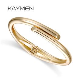 Kaymen Nieuwe Mode Gold-porren Manchet Armband Polijsten Goede Verklaring Manchet Bangle Nail Bangle voor Dames Heren Unisex Sieraden 3298 Q0717