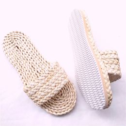 Keep Natura Man Strawandalen unisex Home schoenen Handgemaakte herenstro -slippers Ummer Handweven zeegrasslippers voor vrouwen 240422