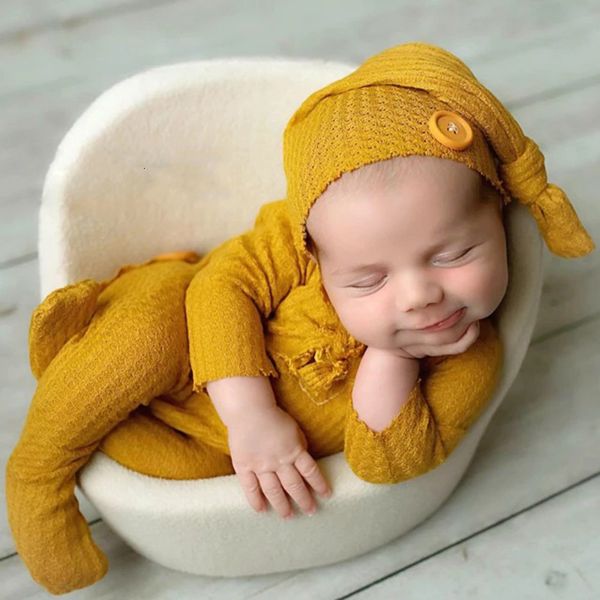 Recuerdos 0 1 2 3 meses nacido bebé pografía ropa suave Color sólido tejido lindo mono cola larga sombrero mono con pies traje de bebés 230701
