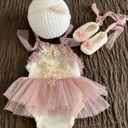 Keepsakes 1set Lace Born PograS Props kleding Princess Baby Girl Dresspearl Hoofdbandshoes Outfit Baby Po Shooting Accessories 230223