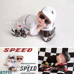 Keepsakes geboren Pography Outfit Boy Cool Motorcycle Racing Pak Helmet Zonnebril Achtergrond Studio Baby Po Shoot Costume 230114